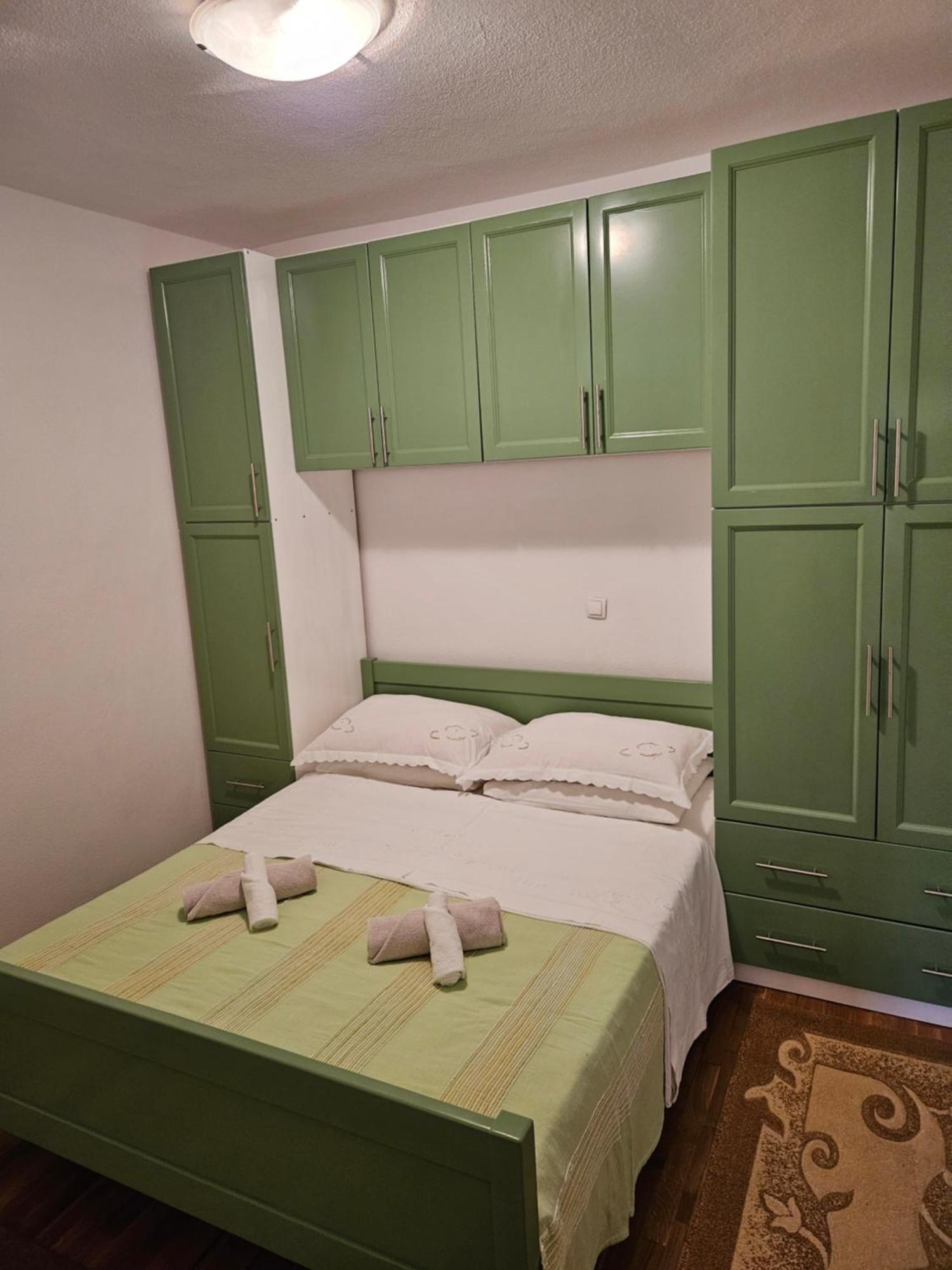 Apartmani Natasa Lokva Rogoznica Exteriör bild