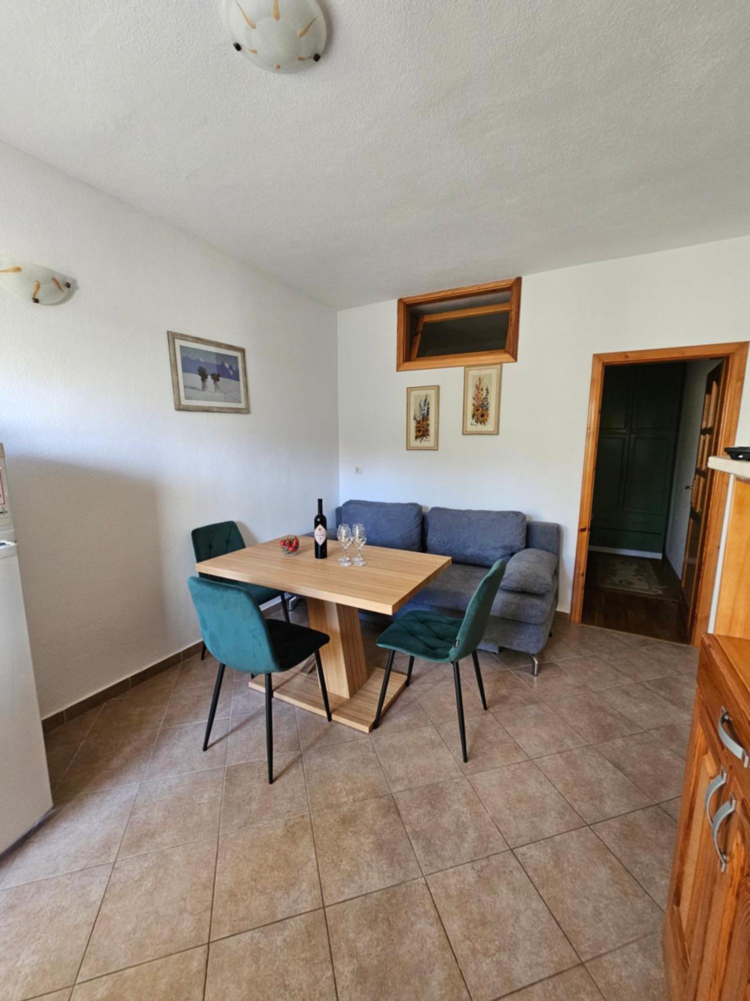 Apartmani Natasa Lokva Rogoznica Exteriör bild
