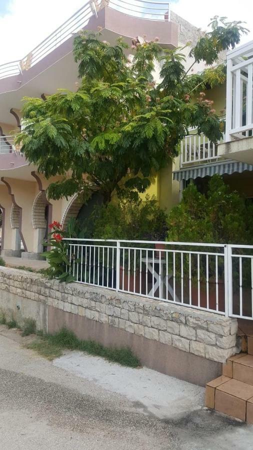 Apartmani Natasa Lokva Rogoznica Exteriör bild